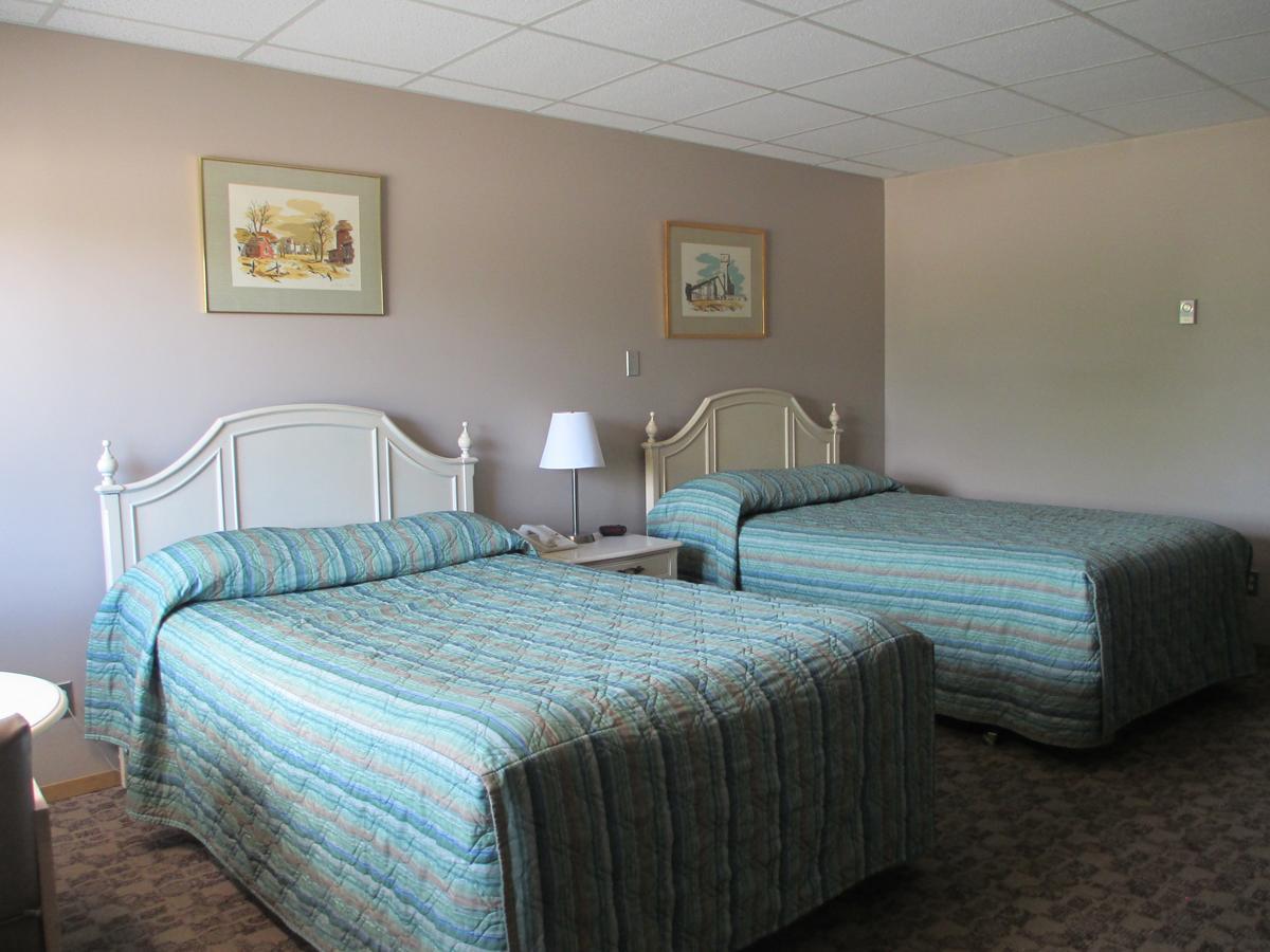 Balmer Hotel レッド・レイク エクステリア 写真